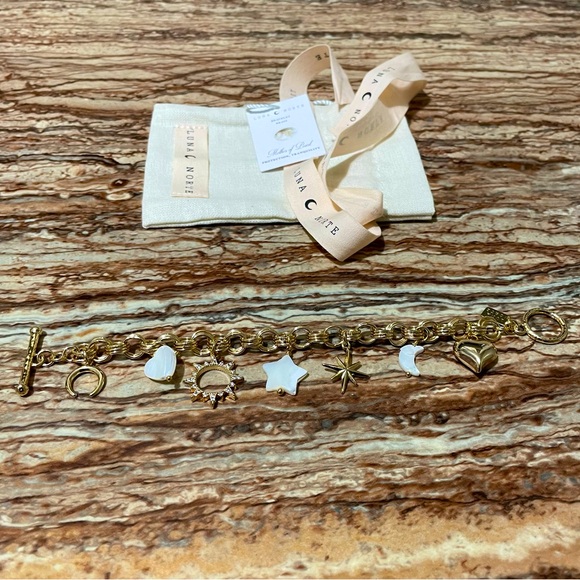 Luna Norte - Picture 3 of 12